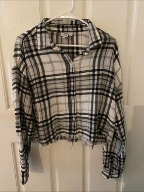 Plaid Cropped Button-Up Shirt - Black & White